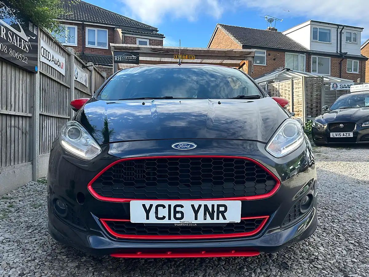 Used 2016 Ford Fiesta Zetec S Black - Interior and Exterior details 11