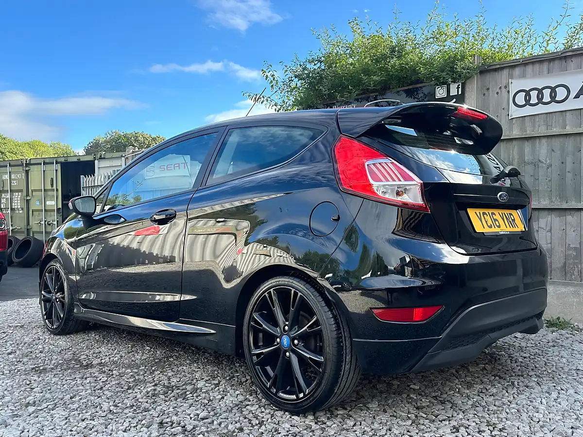 Used 2016 Ford Fiesta Zetec S Black - Interior and Exterior details 12
