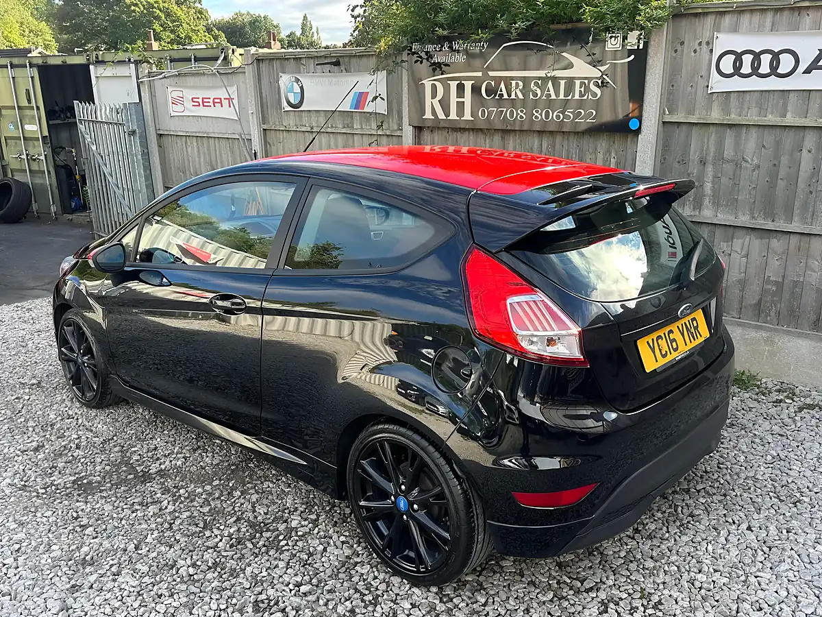 Used 2016 Ford Fiesta Zetec S Black - Interior and Exterior details 6