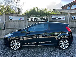 Used 2016 Ford Fiesta Zetec S Black - Interior and Exterior details 10