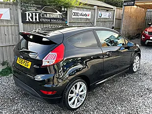 Used 2016 Ford Fiesta Zetec S Black - Interior and Exterior details 9