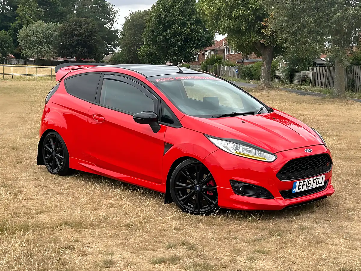Used 2016 Ford Fiesta Zetec S Red Edition Red - Interior and Exterior details 3