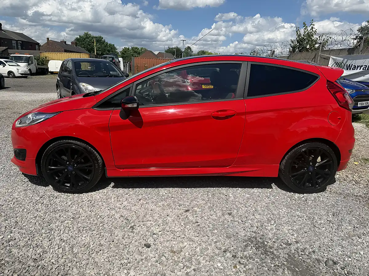 Used 2016 Ford Fiesta Zetec S Red - Interior and Exterior details 4