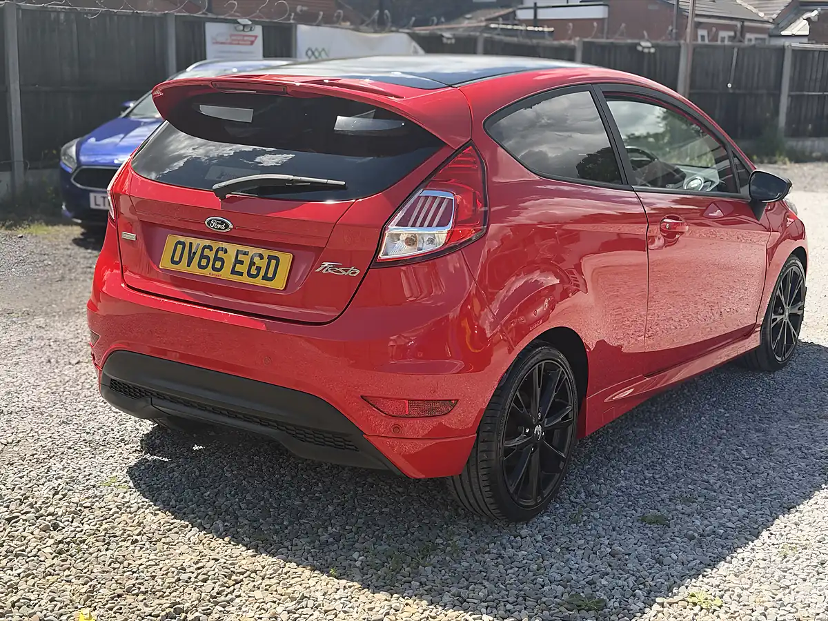 Used 2016 Ford Fiesta Zetec S Red - Interior and Exterior details 7