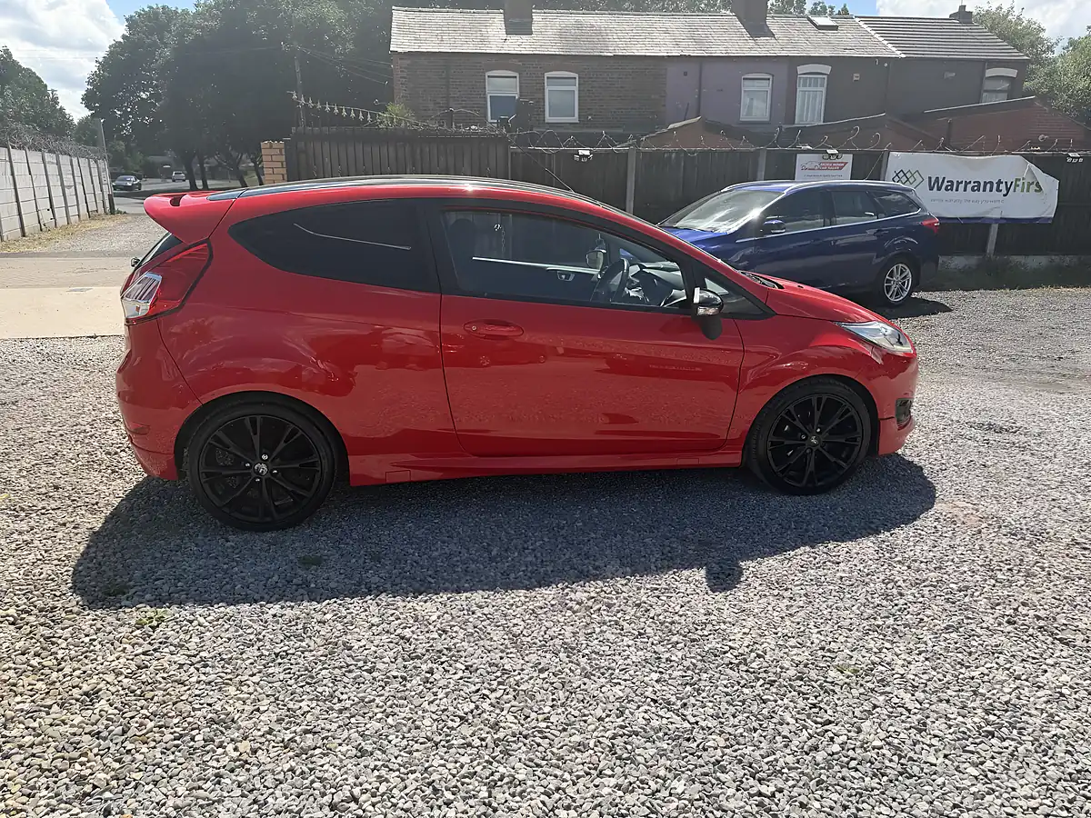 Used 2016 Ford Fiesta Zetec S Red - Interior and Exterior details 8