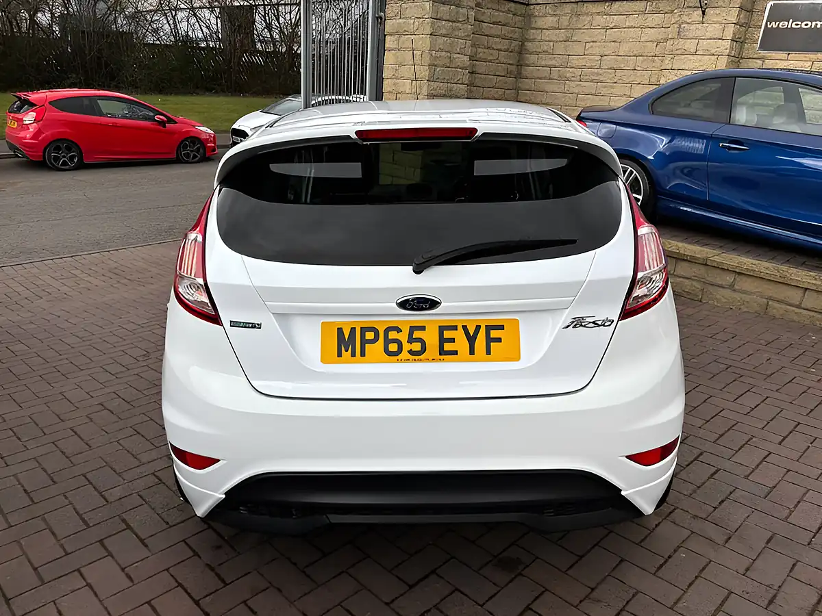 Used 2016 Ford Fiesta Zetec S White - Interior and Exterior details 9