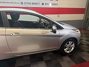 Used 2016 Ford Fiesta Zetec Silver - Interior and Exterior details 13