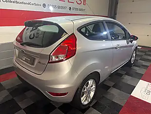 Used 2016 Ford Fiesta Zetec Silver - Interior and Exterior details 17