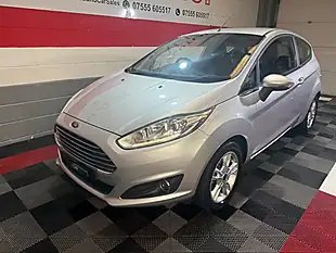 Used 2016 Ford Fiesta Zetec Silver - Interior and Exterior details 8