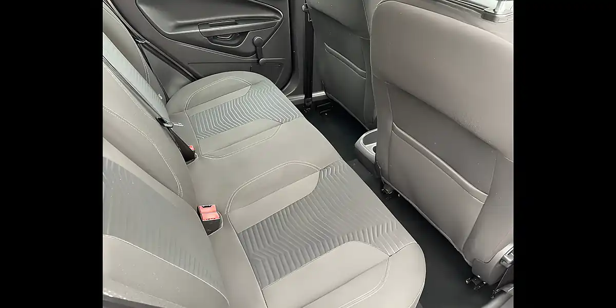 Used 2016 Ford Fiesta Zetec Silver - Interior and Exterior details 11