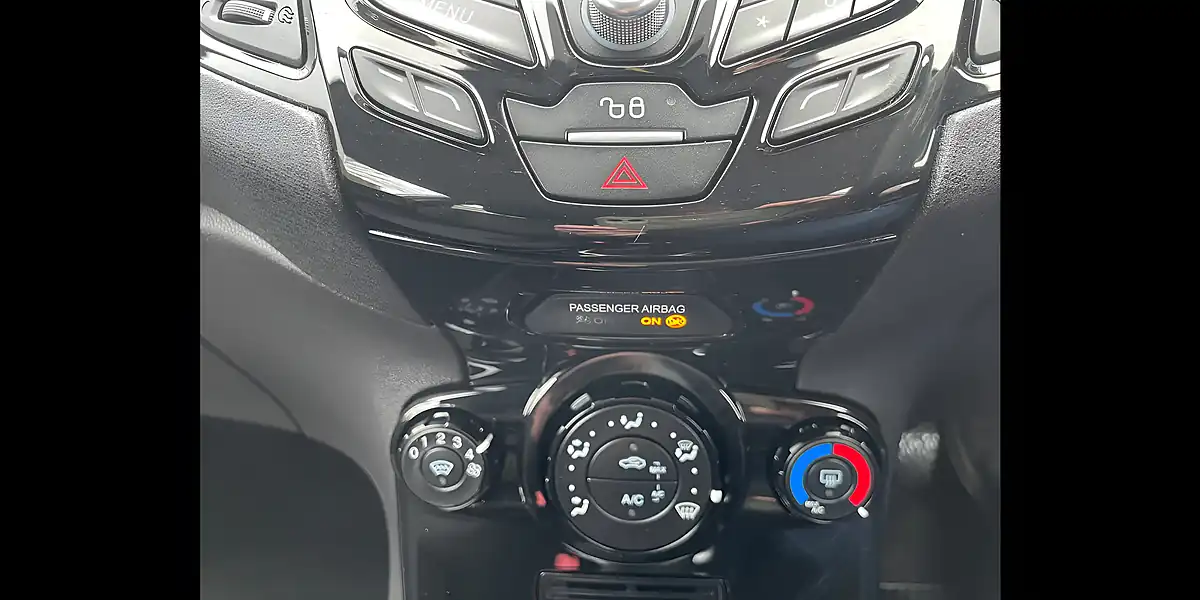 Used 2016 Ford Fiesta Zetec Silver - Interior and Exterior details 15