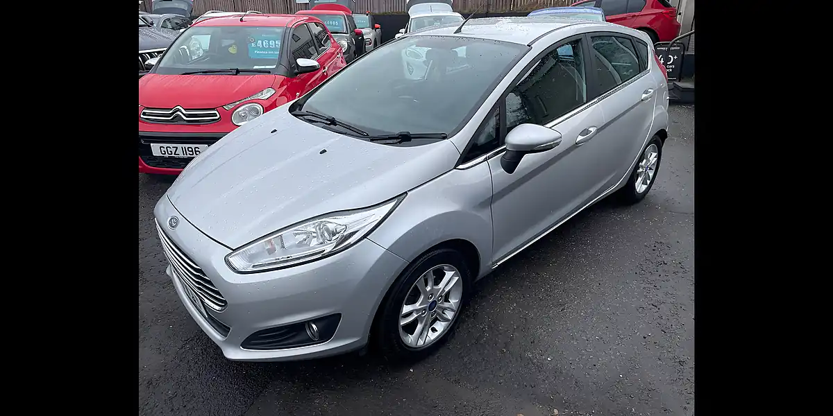 Used 2016 Ford Fiesta Zetec Silver - Interior and Exterior details 7