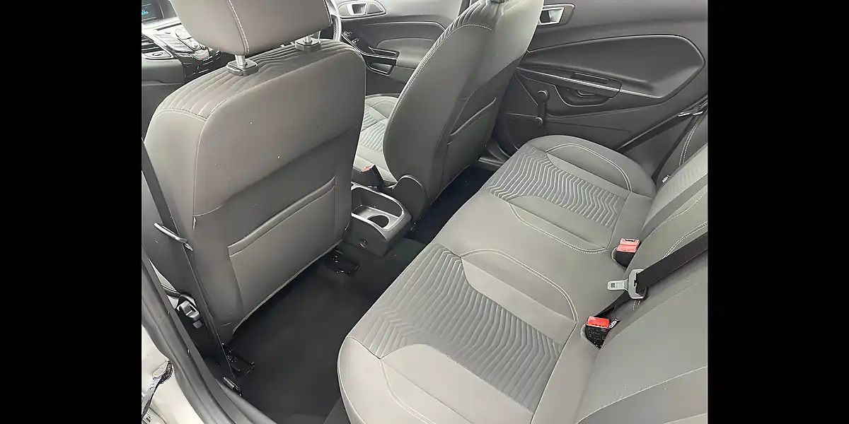 Used 2016 Ford Fiesta Zetec Silver - Interior and Exterior details 9