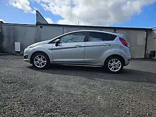 Used 2016 Ford Fiesta Zetec Silver - Interior and Exterior details 10