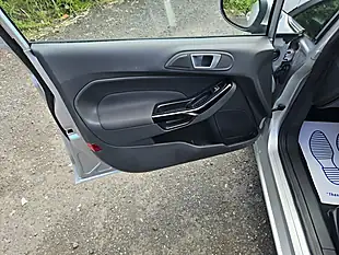 Used 2016 Ford Fiesta Zetec Silver - Interior and Exterior details 14