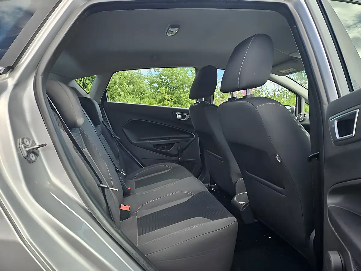 Used 2016 Ford Fiesta Zetec Silver - Interior and Exterior details 15