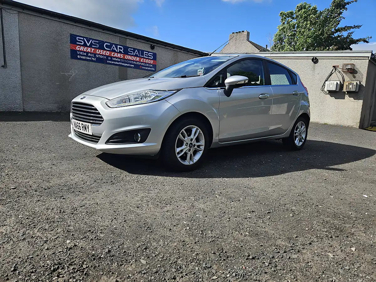 Used 2016 Ford Fiesta Zetec Silver - Interior and Exterior details 19