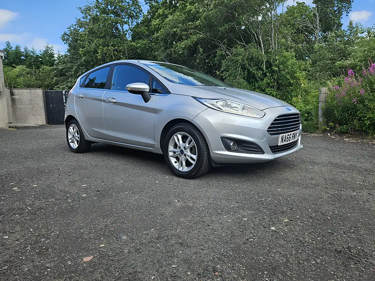 Used 2016 Ford Fiesta Zetec Silver - Interior and Exterior details 2