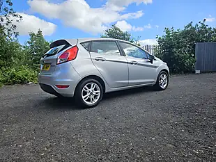 Used 2016 Ford Fiesta Zetec Silver - Interior and Exterior details 8