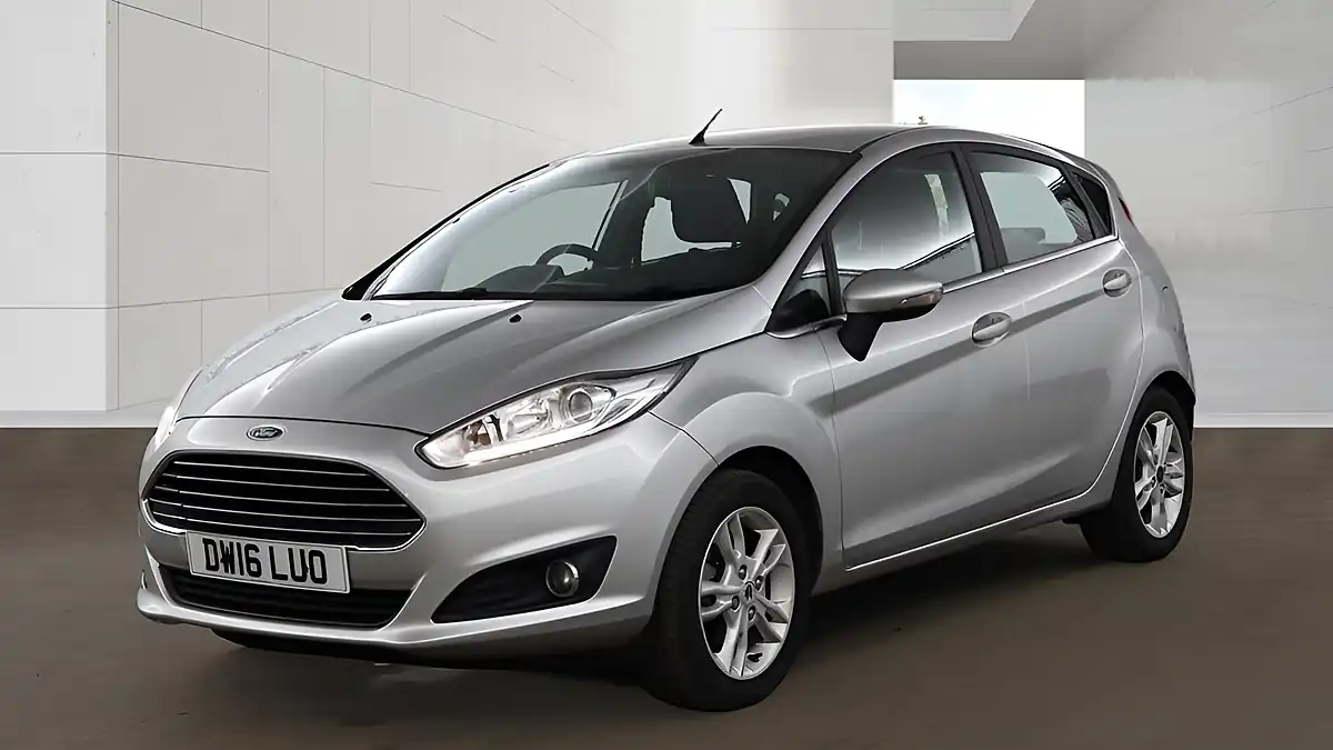 Used 2016 Ford Fiesta Zetec Silver - Interior and Exterior details 11