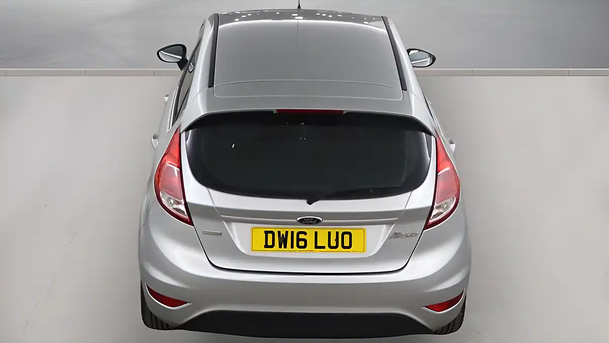 Used 2016 Ford Fiesta Zetec Silver - Interior and Exterior details 14