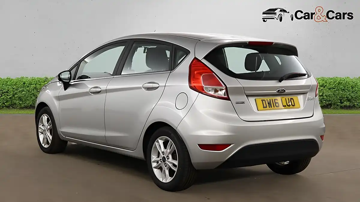 Used 2016 Ford Fiesta Zetec Silver - Interior and Exterior details 3