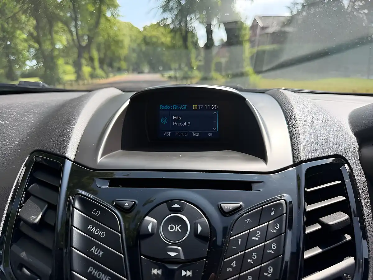 Used 2016 Ford Fiesta Zetec Silver - Interior and Exterior details 16