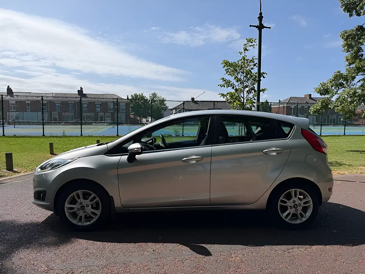 Used 2016 Ford Fiesta Zetec Silver - Interior and Exterior details 6