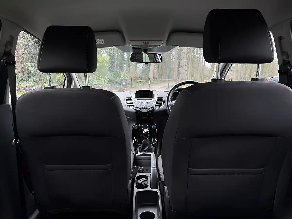 Used 2016 Ford Fiesta Zetec Silver - Interior and Exterior details 10
