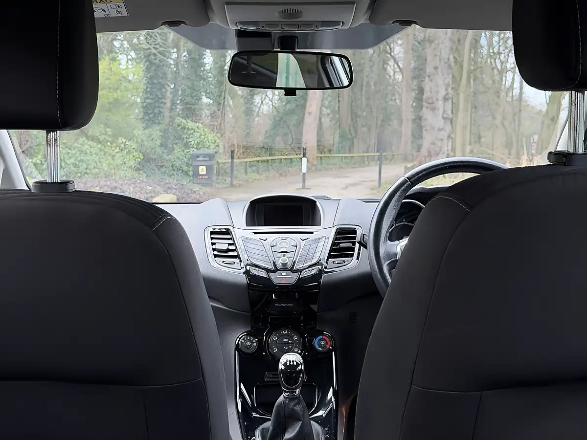Used 2016 Ford Fiesta Zetec Silver - Interior and Exterior details 11