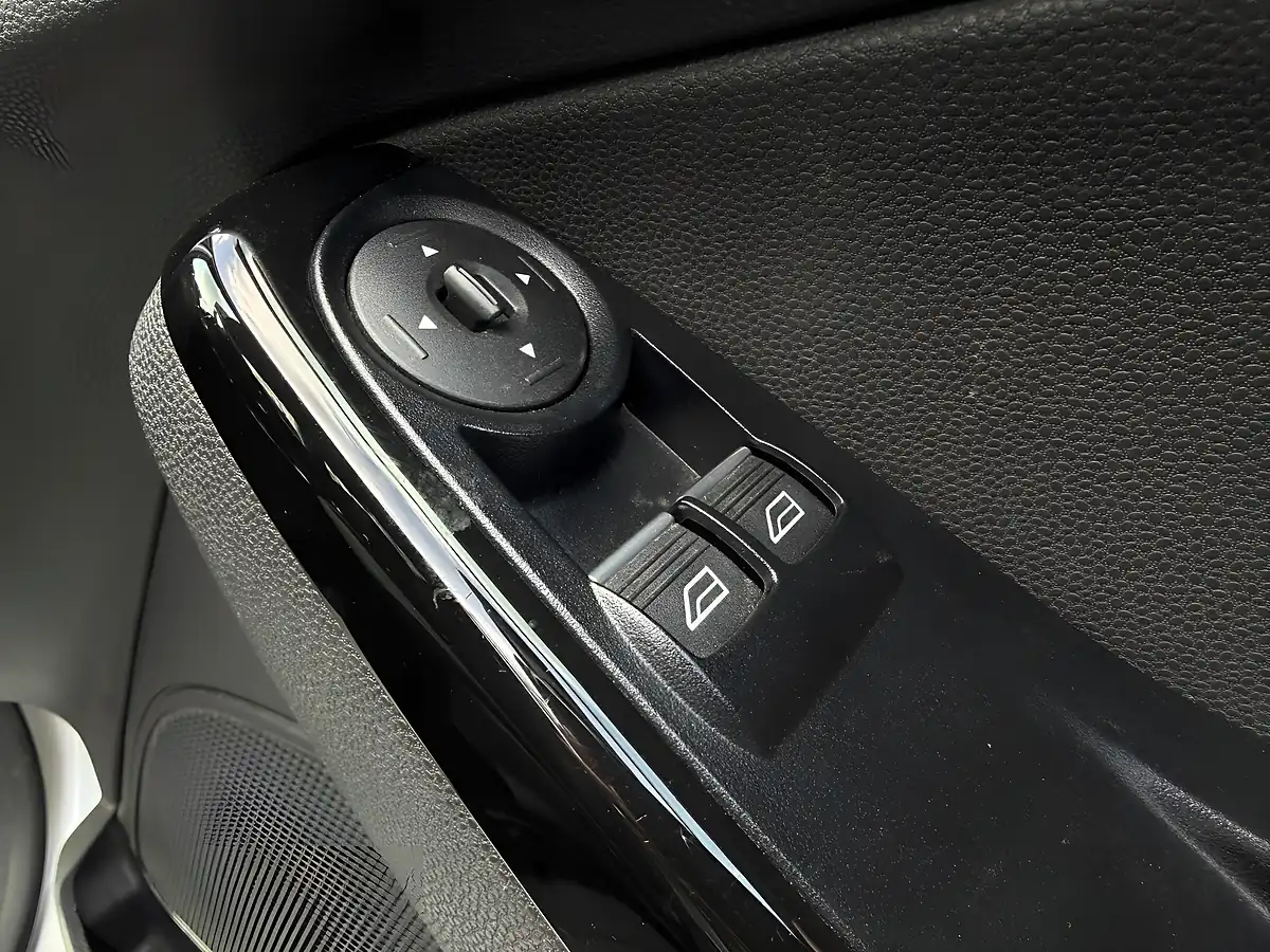Used 2016 Ford Fiesta Zetec Silver - Interior and Exterior details 18