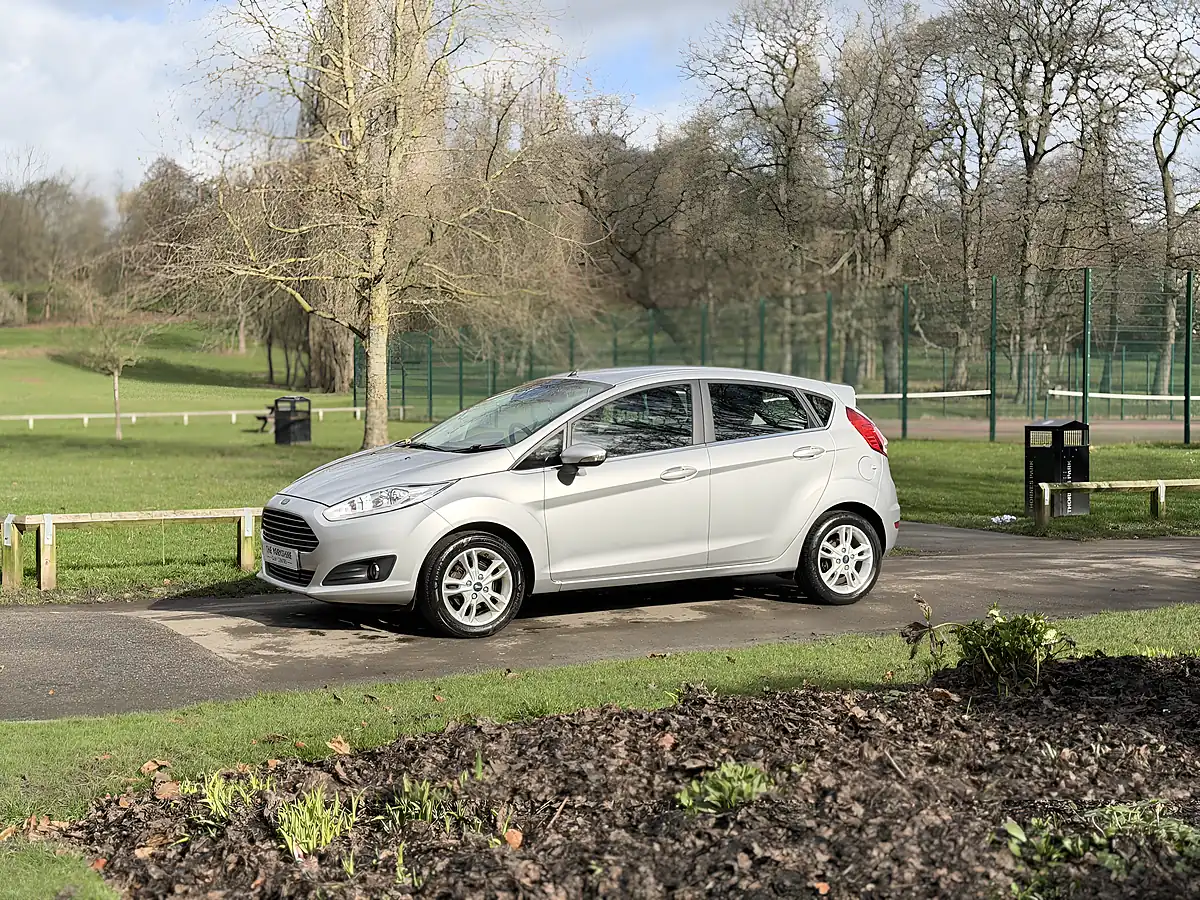 Used 2016 Ford Fiesta Zetec Silver - Interior and Exterior details 5