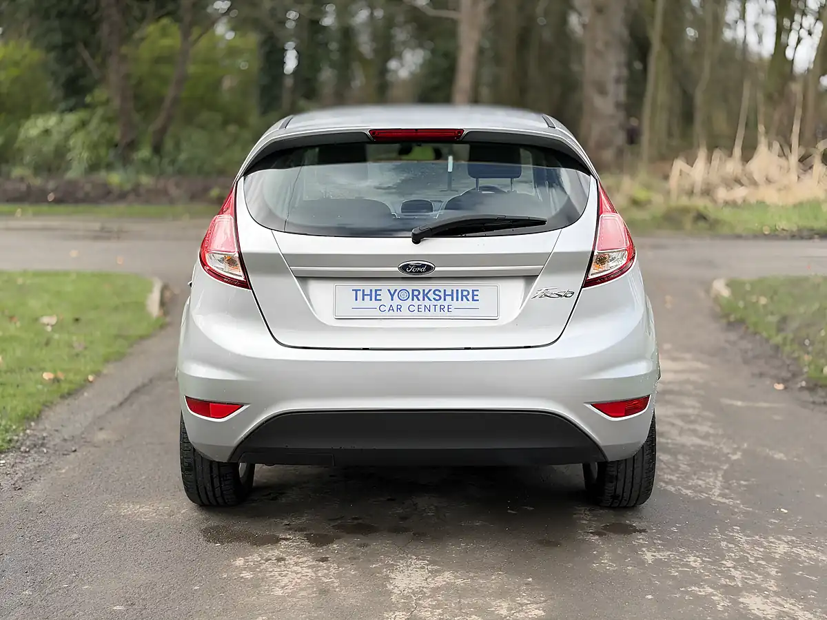 Used 2016 Ford Fiesta Zetec Silver - Interior and Exterior details 9