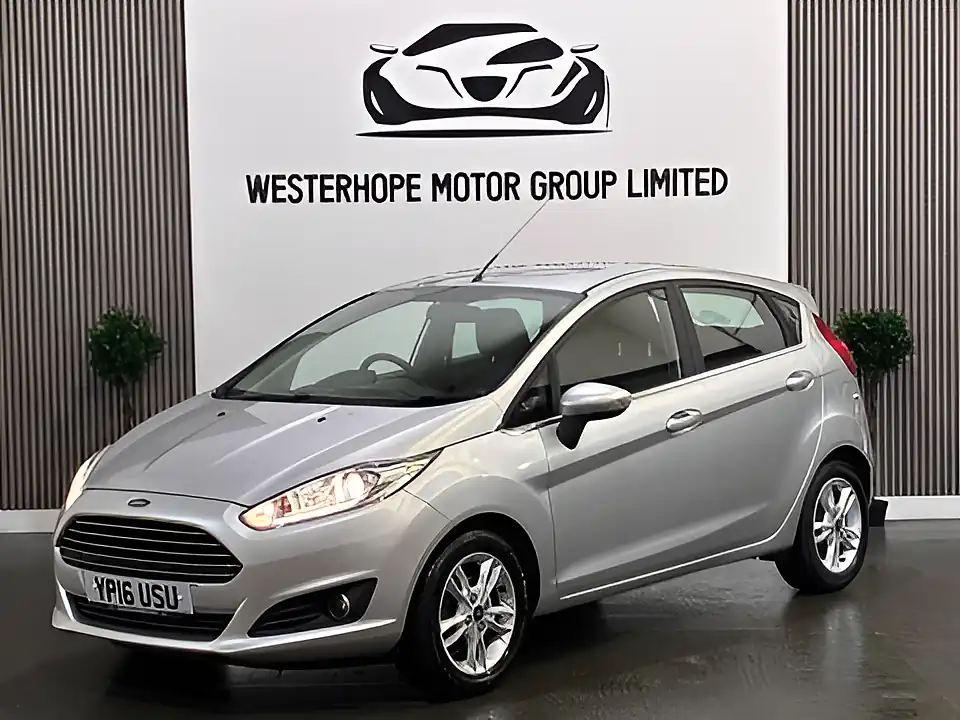 Used 2016 Ford Fiesta Zetec Silver - Interior and Exterior details 11