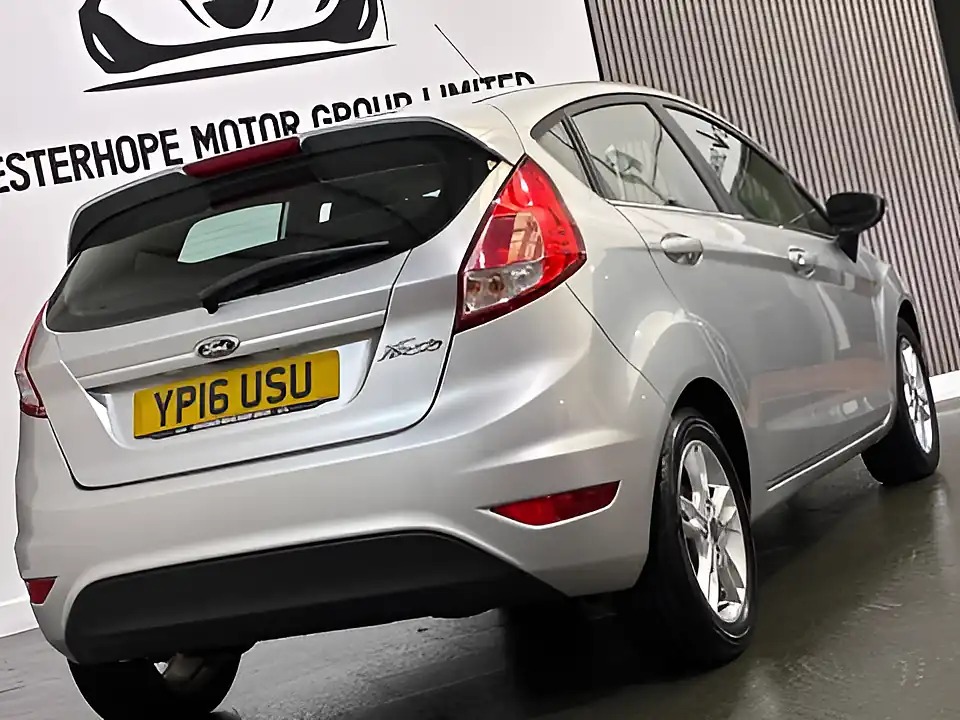 Used 2016 Ford Fiesta Zetec Silver - Interior and Exterior details 14