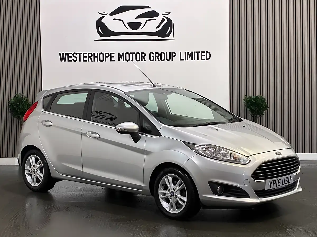 Used 2016 Ford Fiesta Zetec Silver - Interior and Exterior details 20