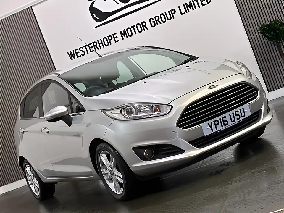 Used 2016 Ford Fiesta Zetec Silver - Interior and Exterior details 5