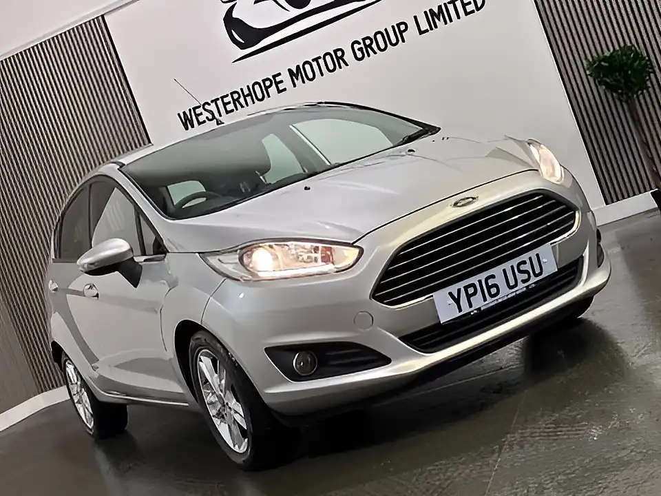 Used 2016 Ford Fiesta Zetec Silver - Interior and Exterior details 9