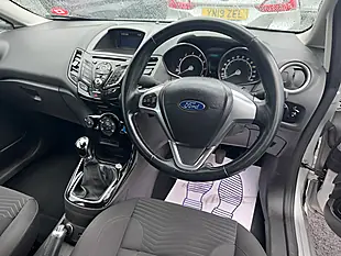Used 2016 Ford Fiesta Zetec Silver - Interior and Exterior details 12