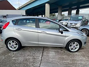 Used 2016 Ford Fiesta Zetec Silver - Interior and Exterior details 10
