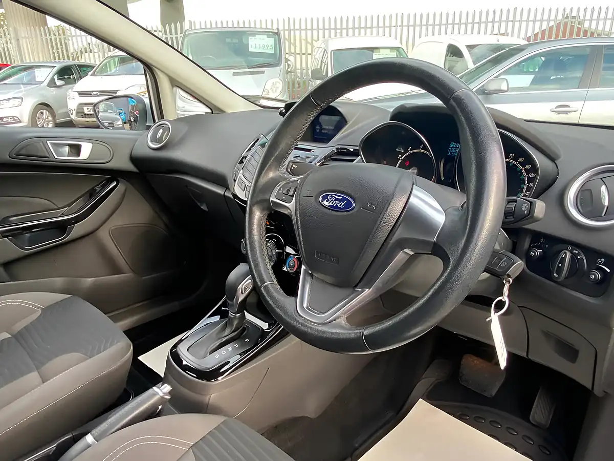 Used 2016 Ford Fiesta Zetec Silver - Interior and Exterior details 13