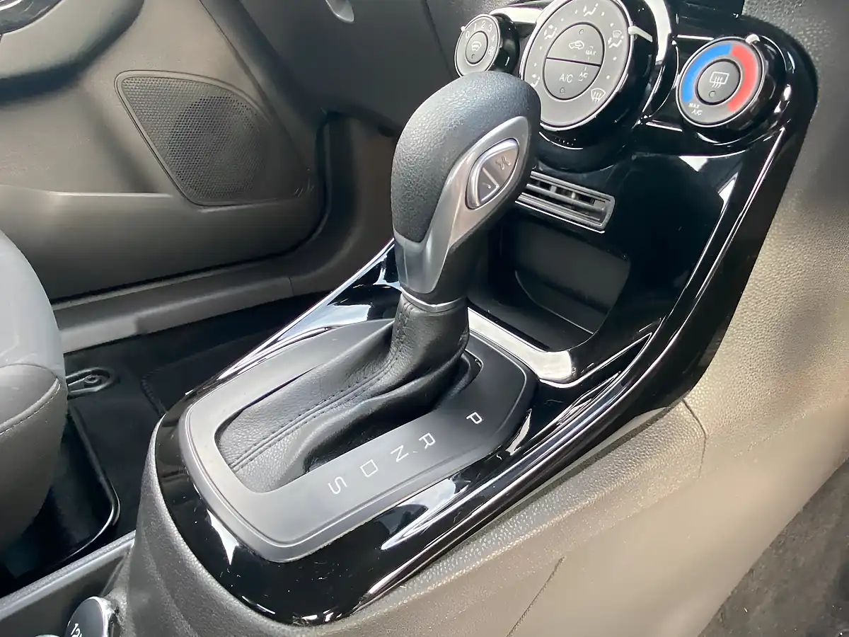 Used 2016 Ford Fiesta Zetec Silver - Interior and Exterior details 14