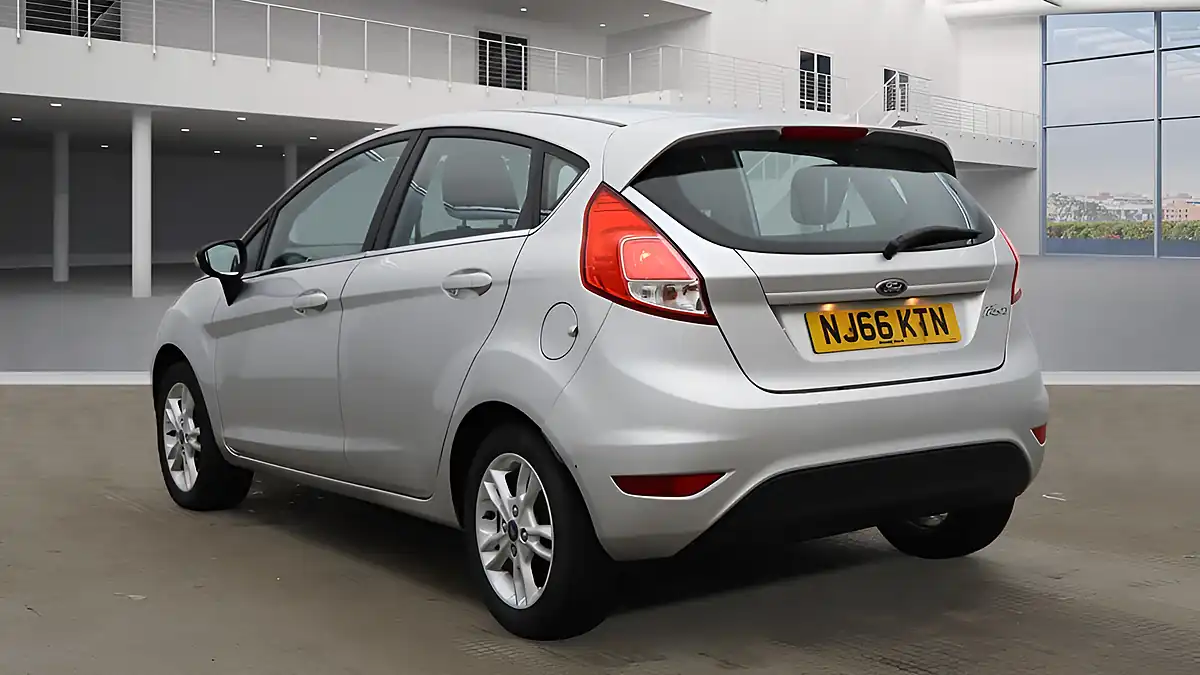 Used 2016 Ford Fiesta Zetec Silver - Interior and Exterior details 3