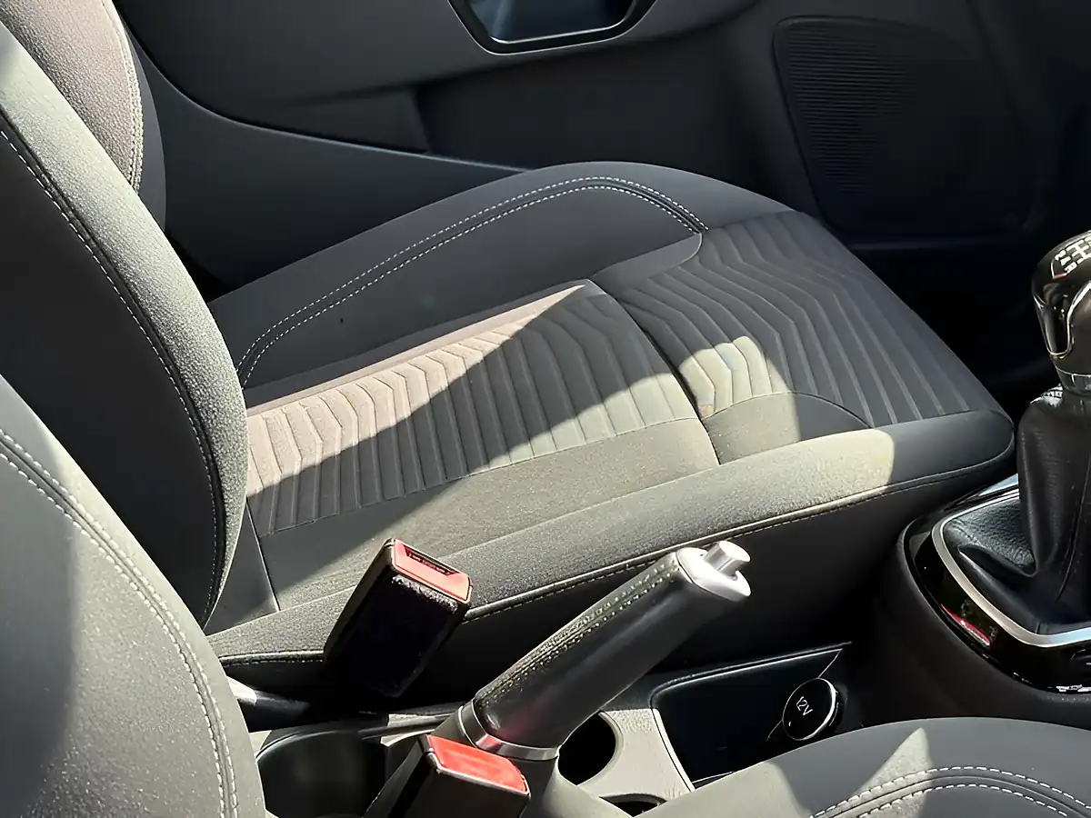 Used 2016 Ford Fiesta Zetec T Race Red - Interior and Exterior details 14