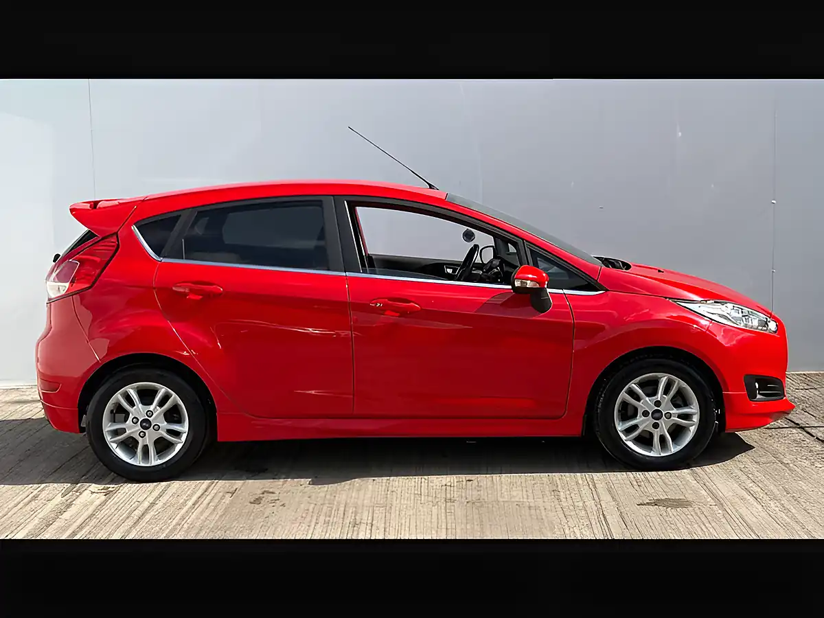 Used 2016 Ford Fiesta Zetec T Race Red - Interior and Exterior details 17