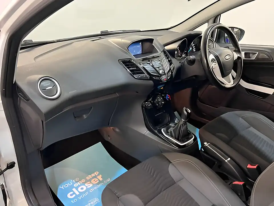 Used 2016 Ford Fiesta Zetec White Edition Autumn White - Interior and Exterior details 16