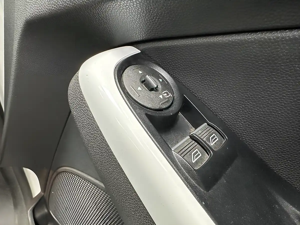 Used 2016 Ford Fiesta Zetec White Edition White - Interior and Exterior details 12