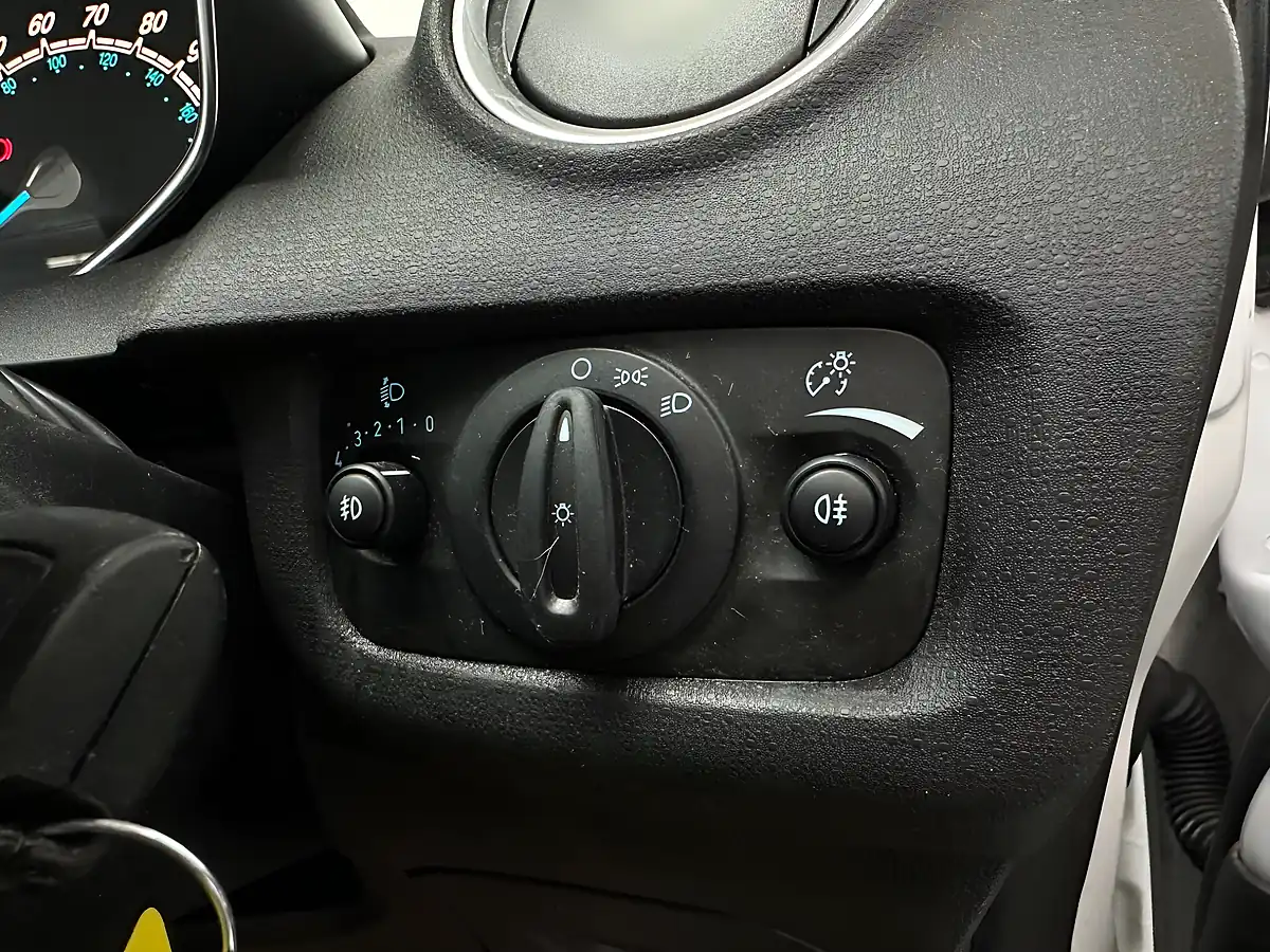 Used 2016 Ford Fiesta Zetec White Edition White - Interior and Exterior details 13