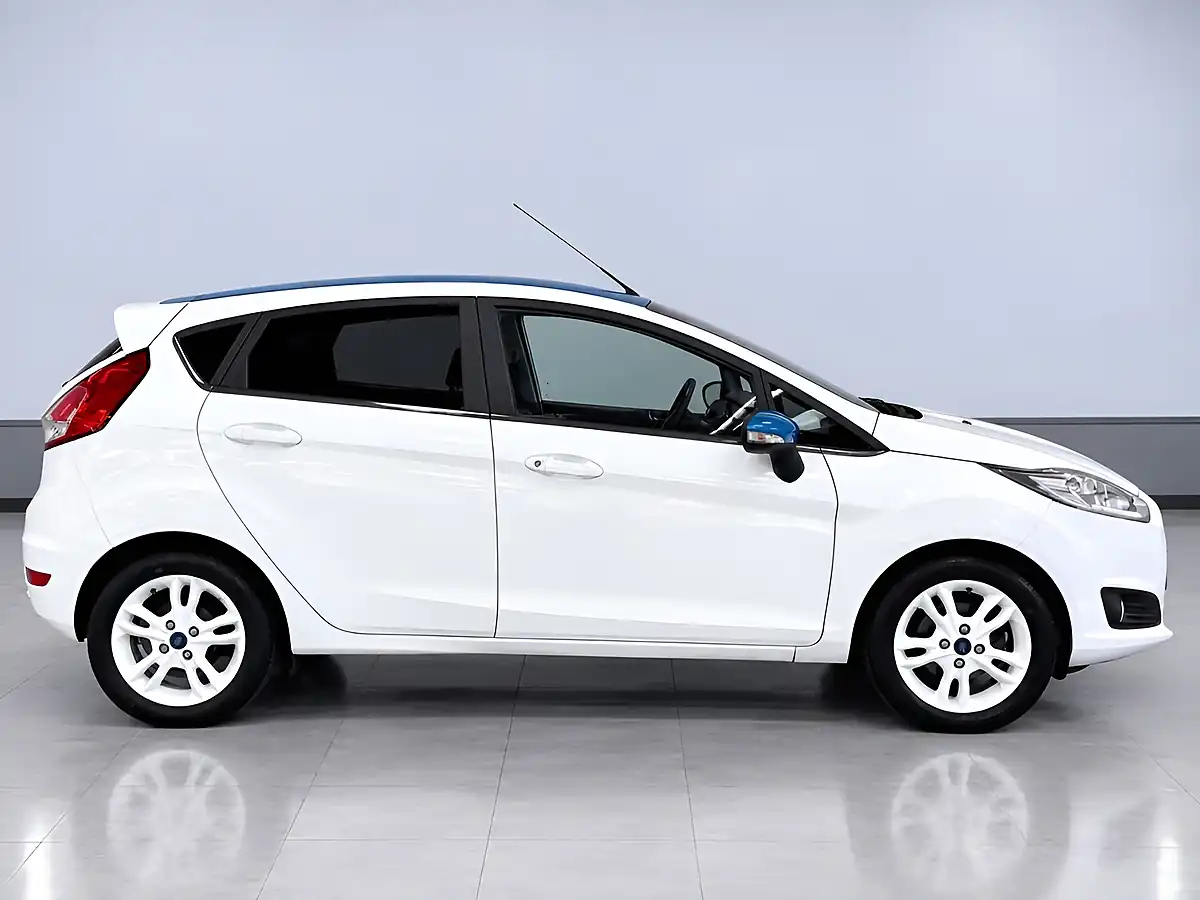 Used 2016 Ford Fiesta Zetec White Edition White - Interior and Exterior details 3