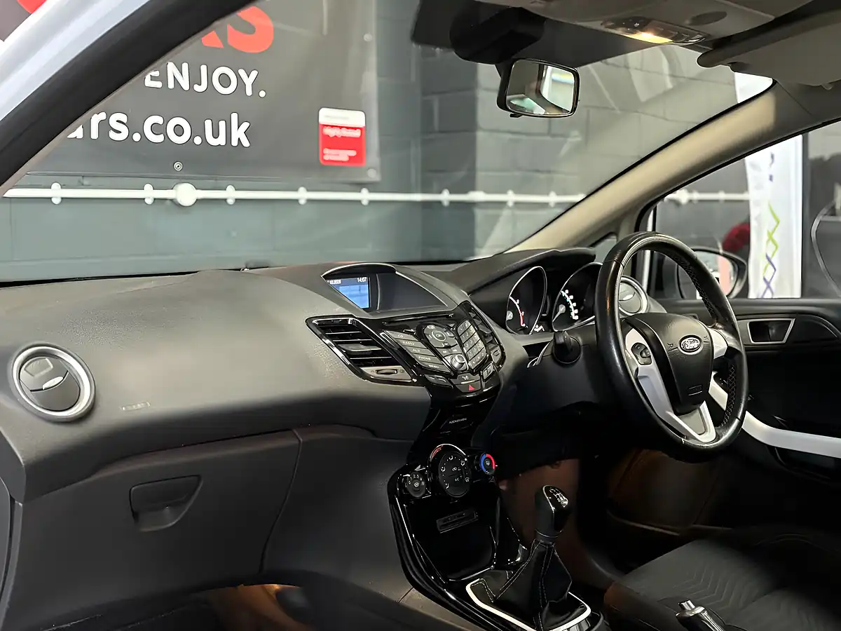 Used 2016 Ford Fiesta Zetec White Edition White - Interior and Exterior details 10